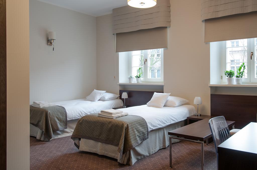 B&B Wieniawa Parking I Sniadanie W Cenie! Breakfast And Parking Included! Leszno  Værelse billede