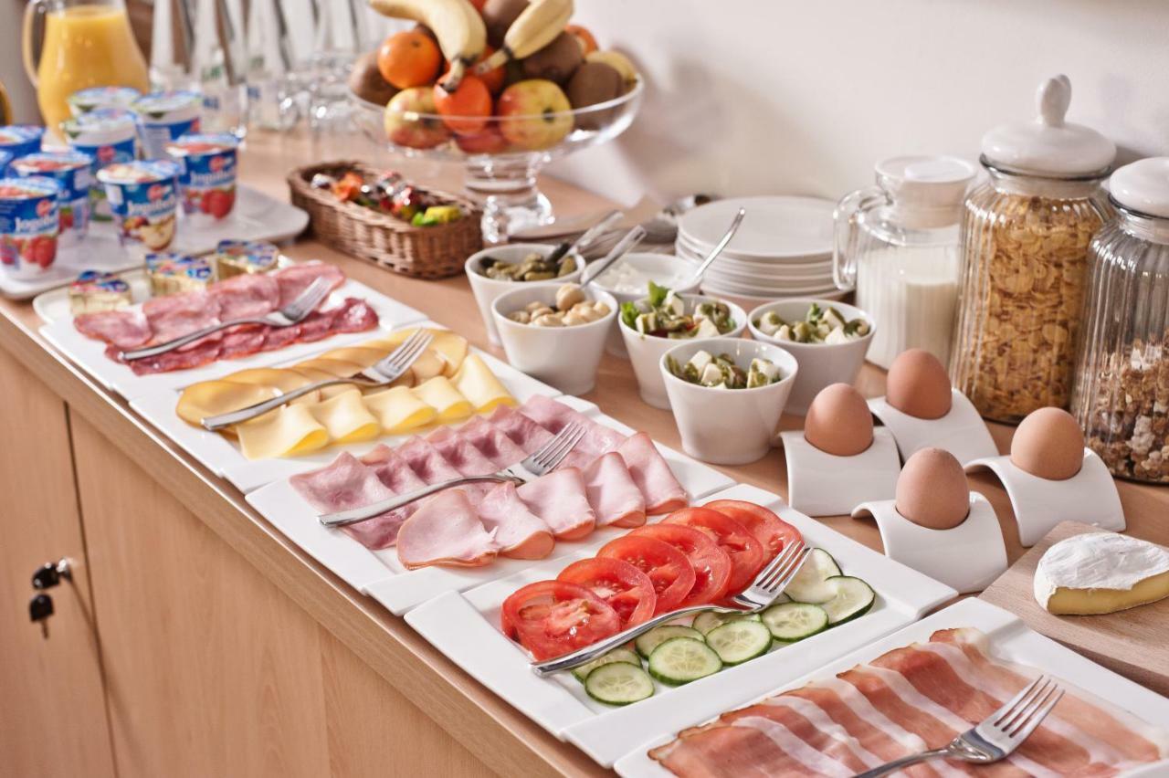 B&B Wieniawa Parking I Sniadanie W Cenie! Breakfast And Parking Included! Leszno  Eksteriør billede